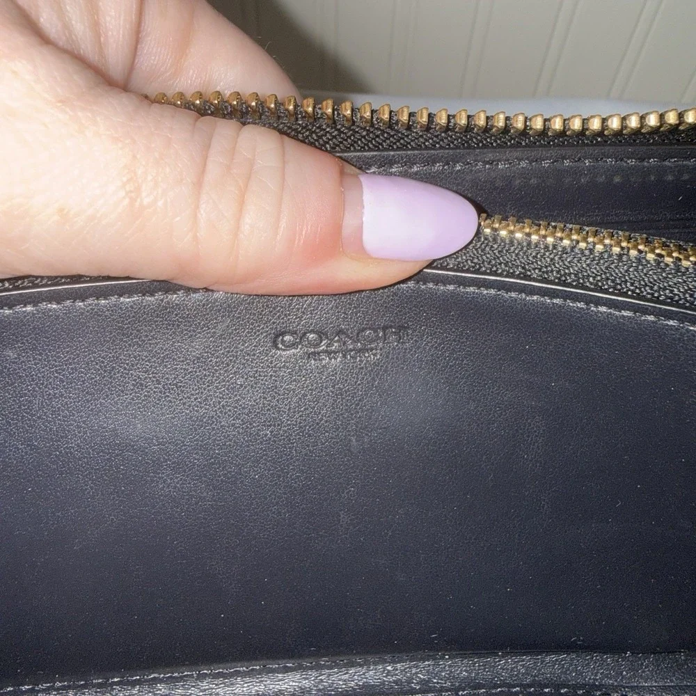 Coach Zip-Around Black Pebbled Leather Gold Wallet Wristlet Card Holder